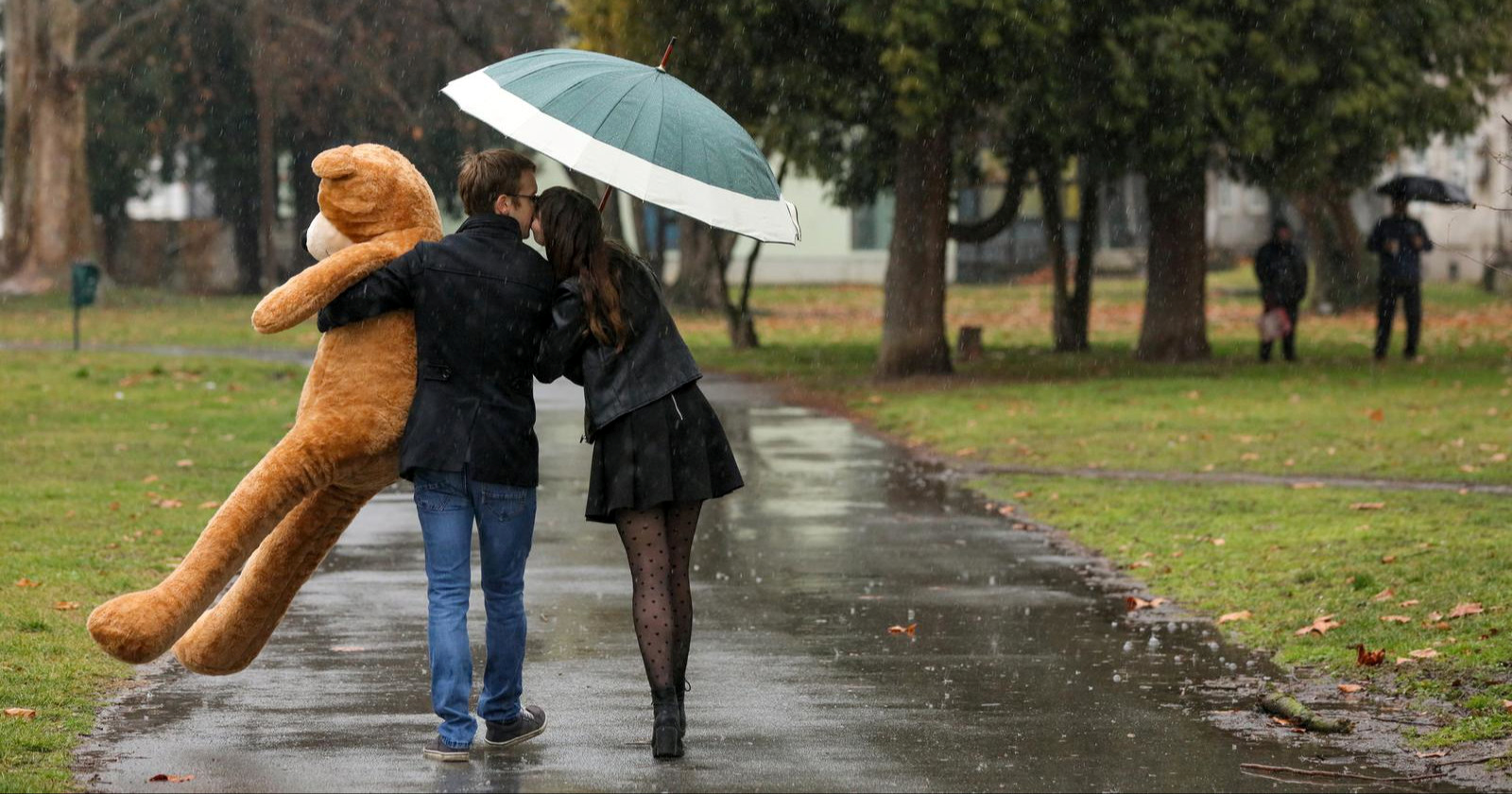 Ljubo Jurčić kaže da se "moramo ženiti" zbog troškova života. Je li to zaista tako?