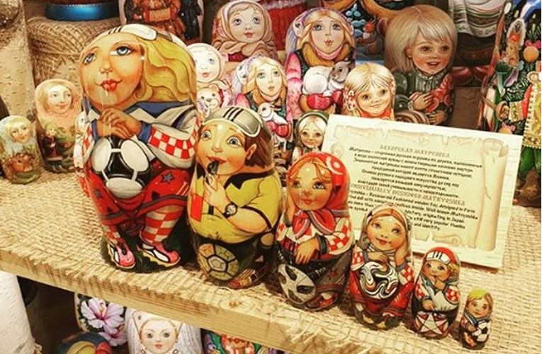 Rusi prodaju suvenir u obliku Kolinde za 250 eura