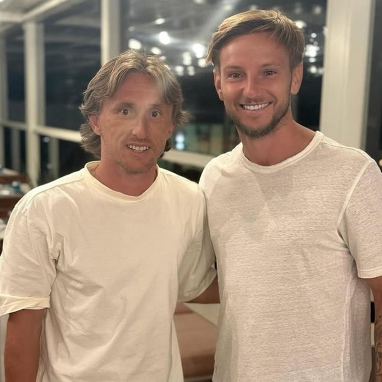 Rakitić objavio fotografiju s Modrićem: "Hvala ti na posjeti, brate"