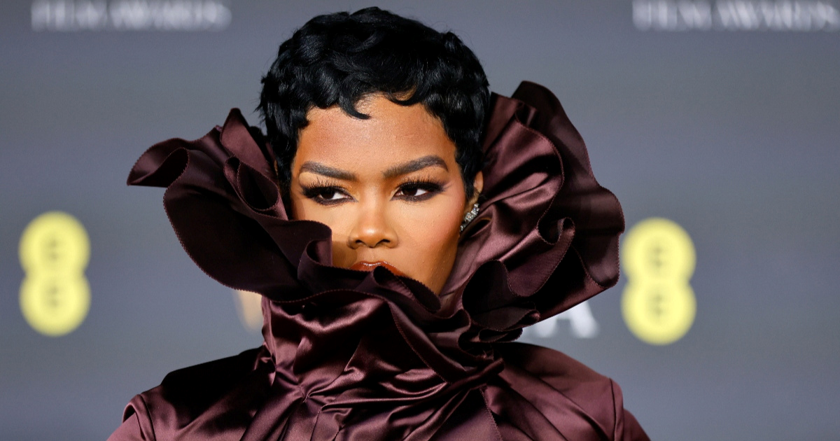 Najveći modni promašaji s BAFTA-e: Vampirski plaštevi, puf rukavi i Barbie estetika