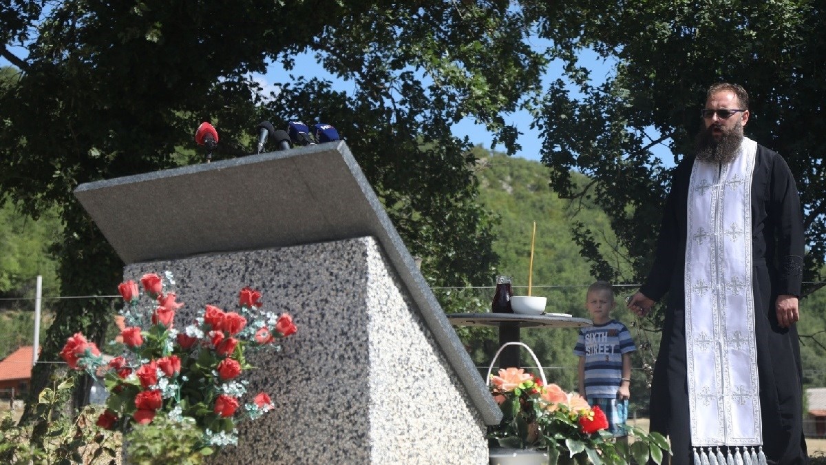 Kod Knina održana komemoracija žrtvama ubijenima nakon Oluje