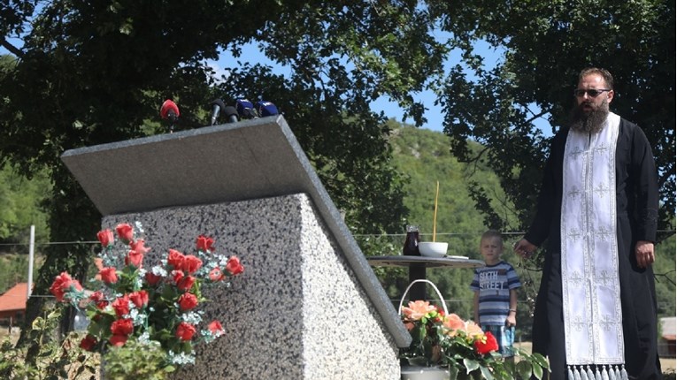 Kod Knina održana komemoracija žrtvama ubijenima nakon Oluje