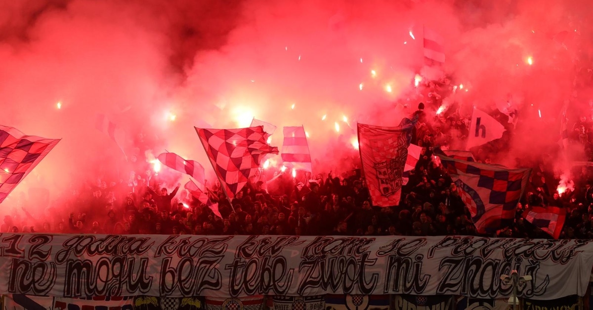 Hajduk zbog 61 baklje kažnjen sa 6700 eura