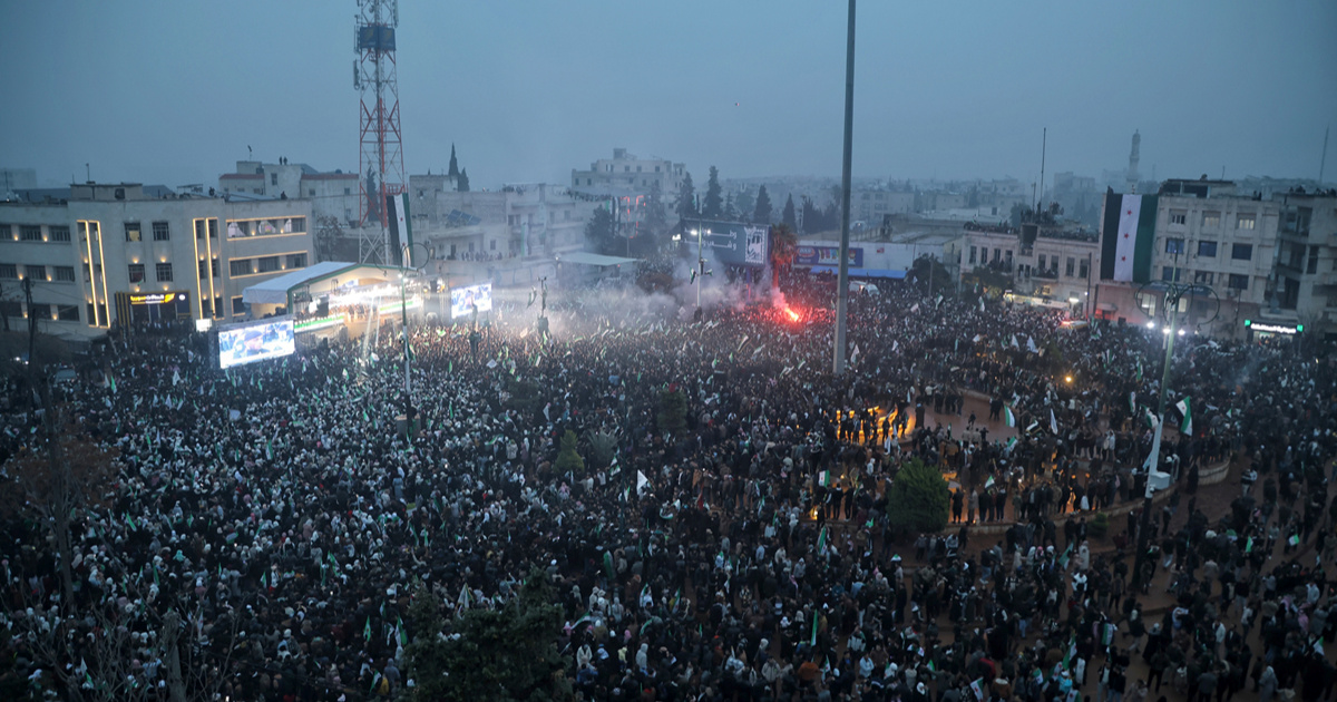 FOTO Pogledajte veliku proslavu godišnjice Asadova pada