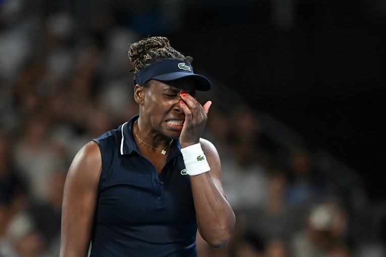 Dramatičan poraz Venus Williams (45) nakon povijesnog nastupa u Melbourneu