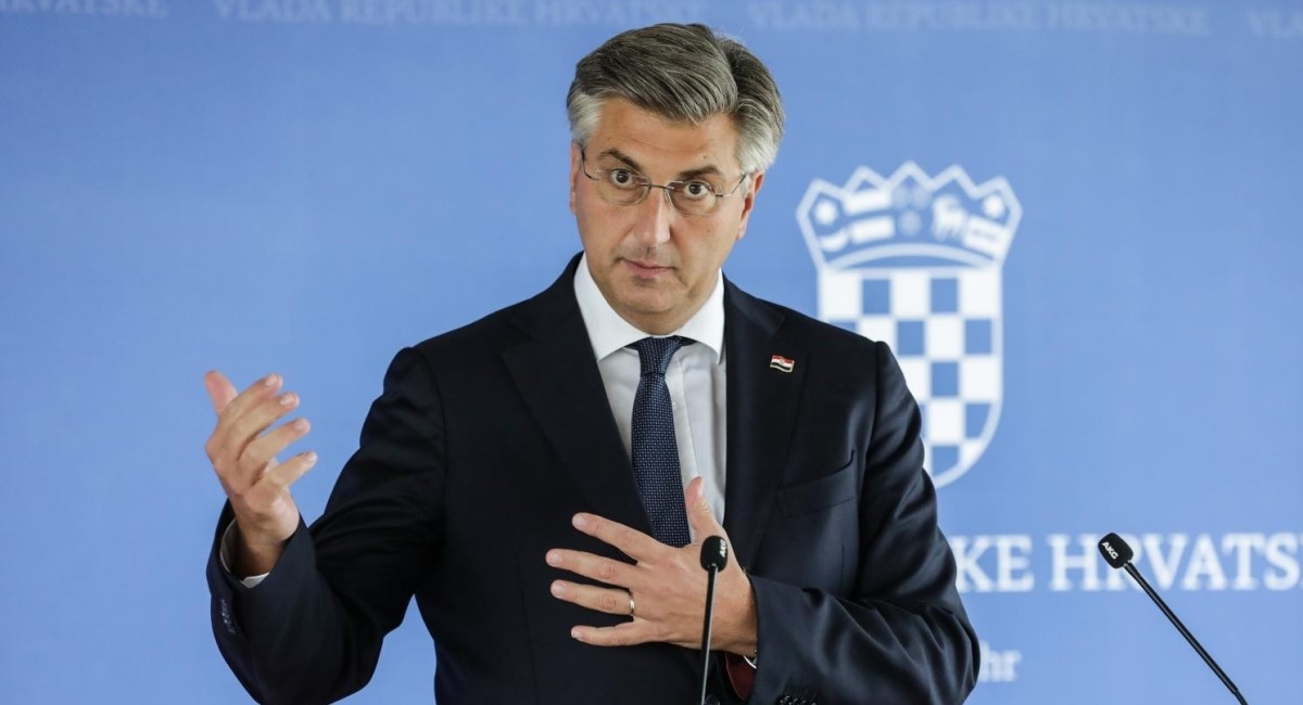Plenković: Nećemo nikome davati bombone da se cijepi