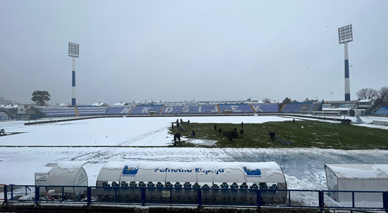 Osijek traži pomoć navijača u čišćenju snijega na Gradskom vrtu