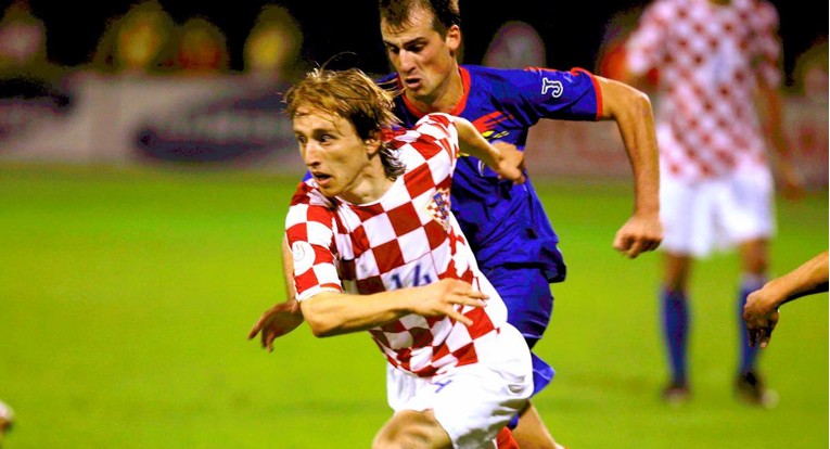 FIFA se prisjetila dana kada je Modrić zamijenio Kranjčara. Ostalo je povijest