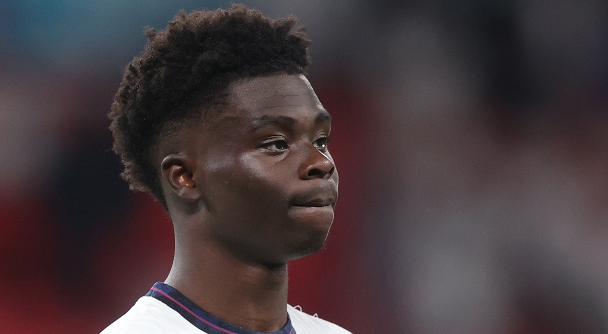 Bukayo Saka se oglasio emotivnom porukom. Prozvao je velike društvene mreže