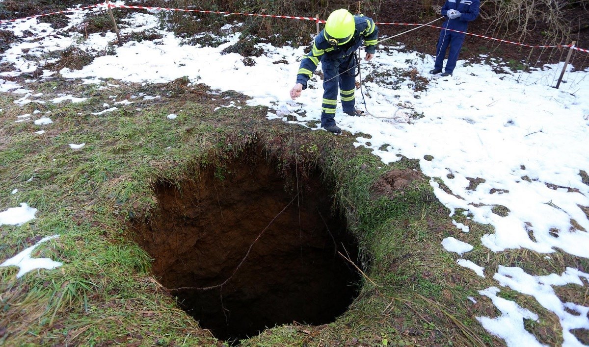 Ogromnih rupa na Baniji sad je više od 80. Stručnjak objasnio kako nastaju