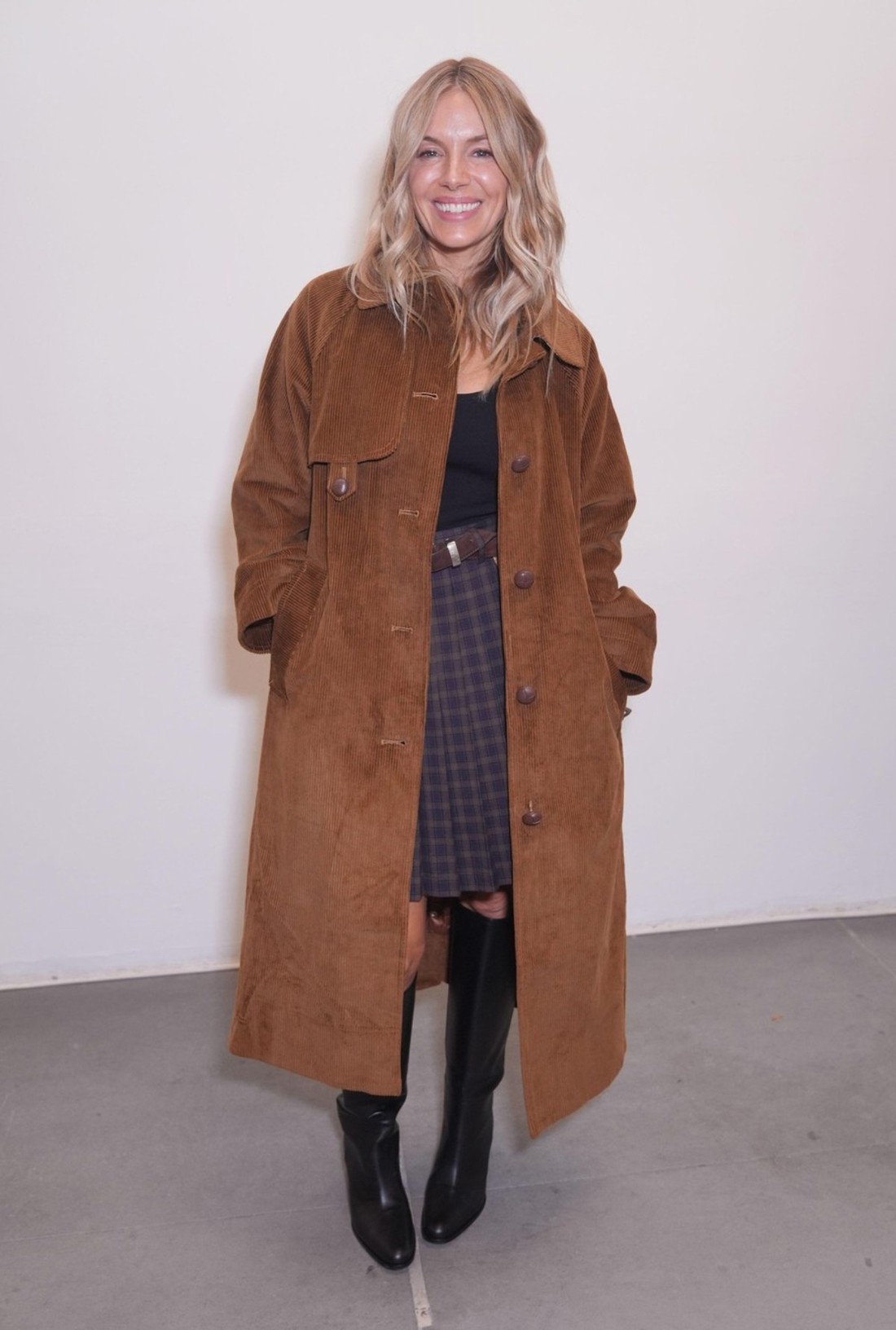 Sienna Miller klasični baloner zamijenila modelom koji će biti hit ove jeseni