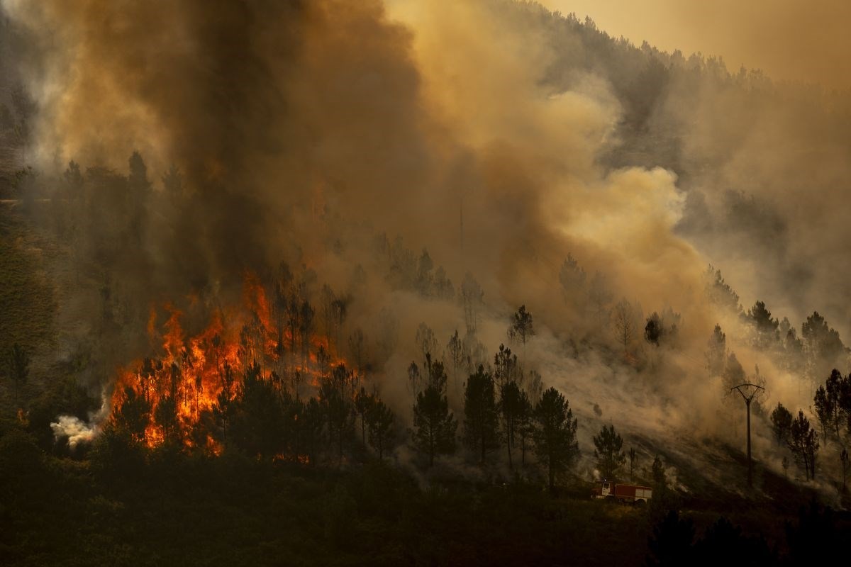 Veliki požar u Španjolskoj, evakuirano 1000 ljudi