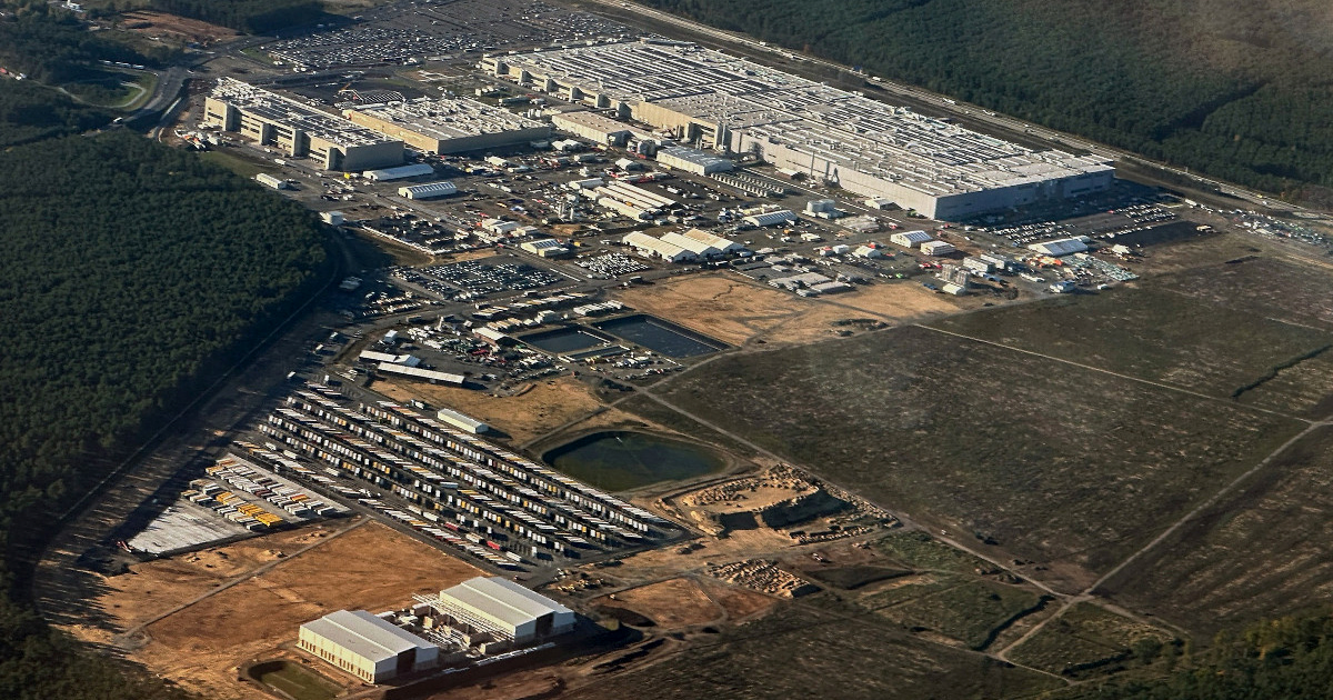 Tesla traži od dobavljača da izbace kineske dijelove iz američke proizvodnje