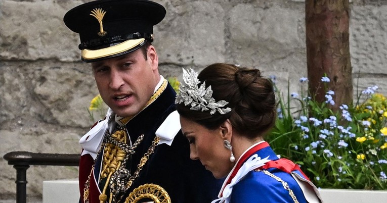 Princ William i Kate Middleton stigli na krunidbu, ona je nosila poseban nakit