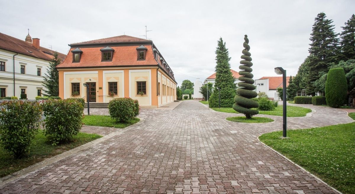 U Đakovu 133 djece iz katoličkog vrtića zajedno s roditeljima moraju u samoizolaciju