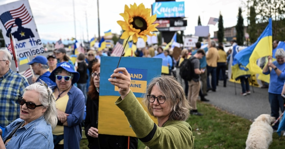 Prosvjedi na Aljasci. "Putin bi trebao biti u zatvoru. Imamo idiota u Bijeloj kući"