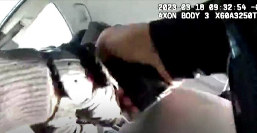 Crnac (17) u SAD-u spavao u ukradenom autu. Policajac sjeo iza njega pa ga upucao