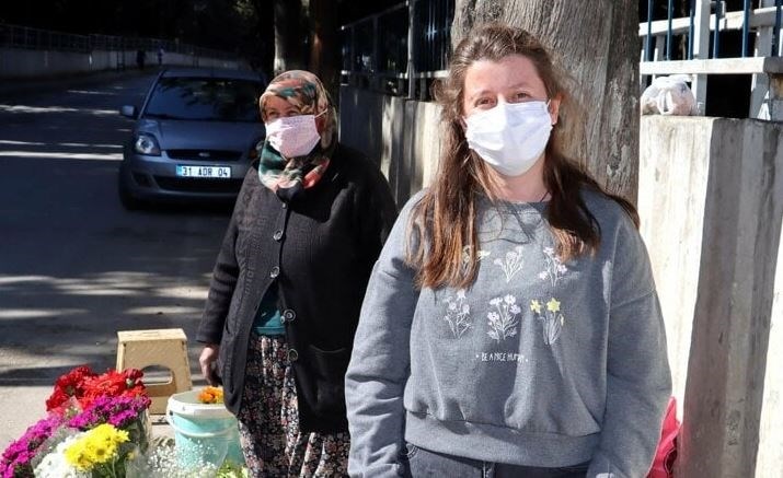 Cura lagala siromašnoj mami da studira na Oxfordu kako bi joj ona slala novac