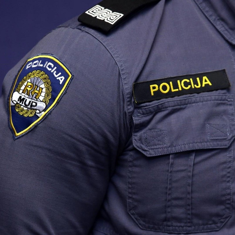 Hrvatski policajac (21) prešutio da je pozvan u vojsku Srbije. Izbačen je iz policije