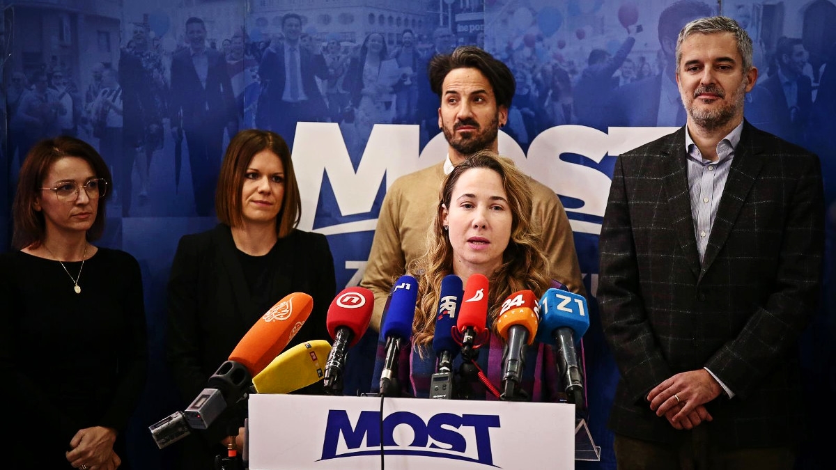 Raspudići izlaze iz Mosta? Petrov: O tome ćemo sutra, ne znam što vam nije jasno