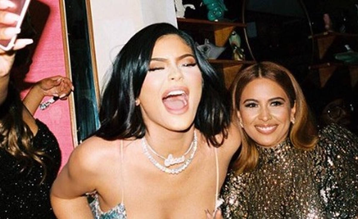 Držala se za grudi: Na Instagramu osvanule vruće fotke s dočeka Kylie Jenner