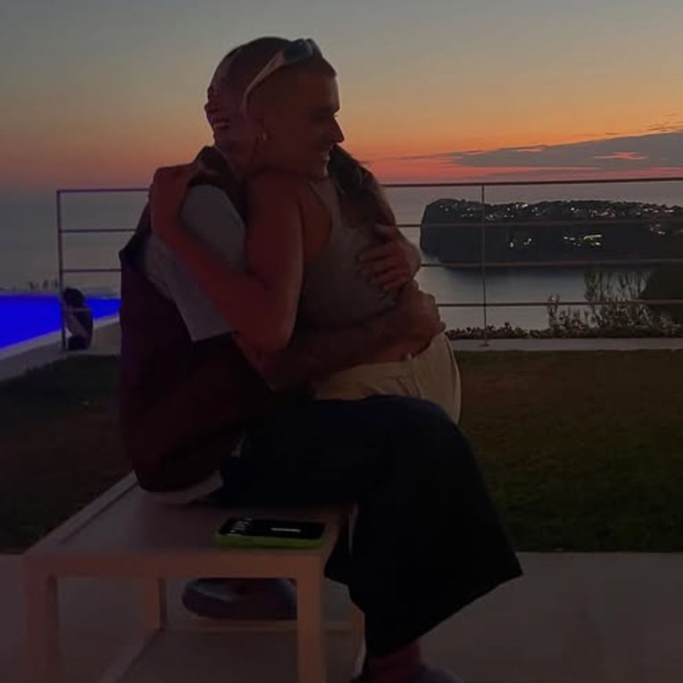 Justin Bieber novim fotkama zbunio fanove: "To nije Hailey"