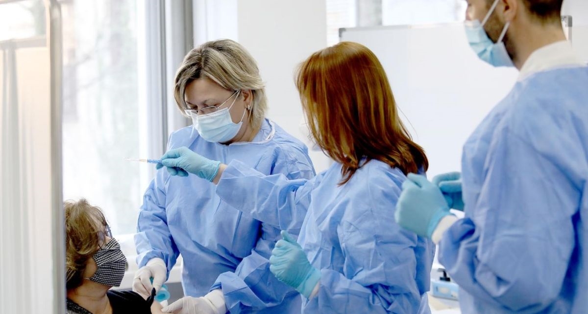 Medicinske sestre se cijepe puno manje od liječnika. Provjerili smo zašto