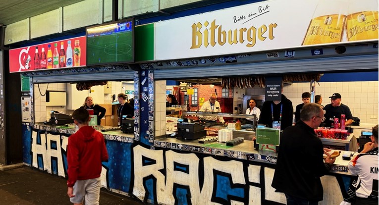 Kakve su cijene hrane i pića na stadionu u Hamburgu? Provjerili smo