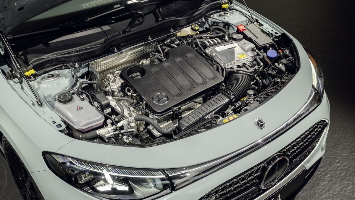 Mercedes-Benz kategorično odbacio mogućnost ugradnje BMW motora u C i E-klasu