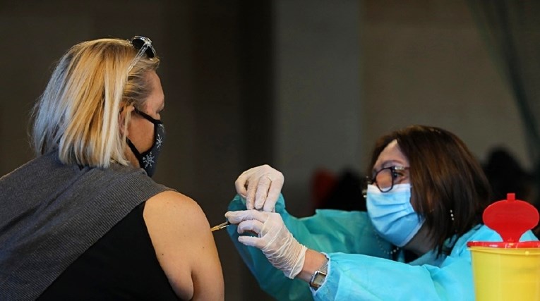 Sve bolja epidemiološka situacija u Istri, stožer poziva na cijepljenje