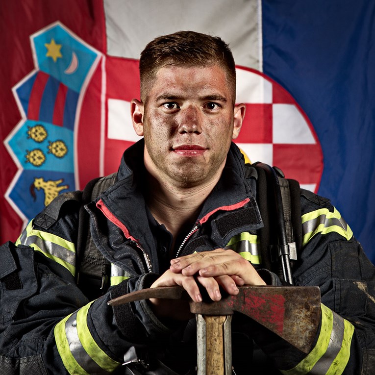 Svi hrvatski vatrogasci upalit će svjetla i sirene kad bude Ivanov pogreb