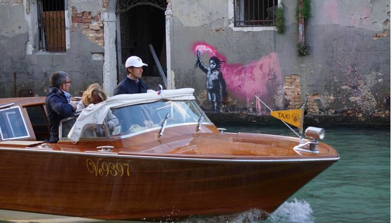 Brod za spašavanje migranata britanskog umjetnika Banksyja traži hitnu pomoć