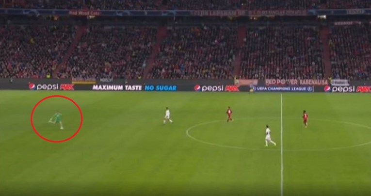 Neuer je primio loptu. Slijedio je gol za povijest