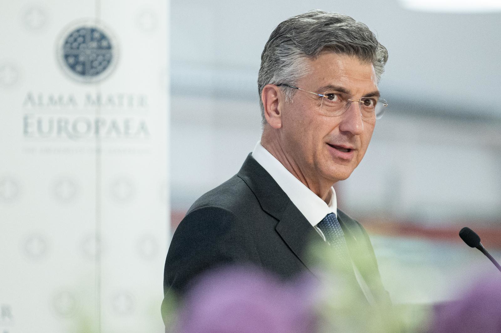 Plenković: Oporezovat ćemo prekomjerne marže