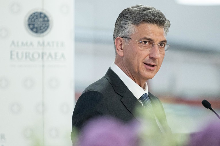 Plenković: Oporezovat ćemo prekomjerne marže
