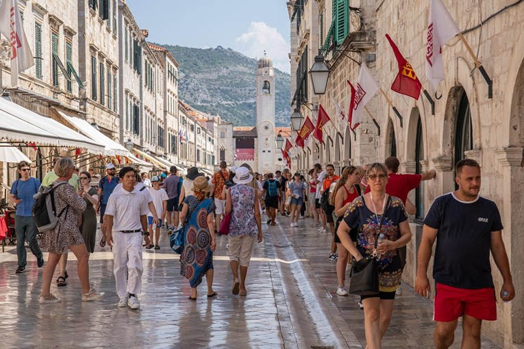 Istraživanje: Dubrovnik najnapučeniji grad u Europi s 36 turista po stanovniku
