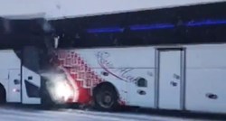 UZNEMIRUJUĆE Snimljena teška nesreća buseva u Turskoj. Dva poginula, 8 ozlijeđenih