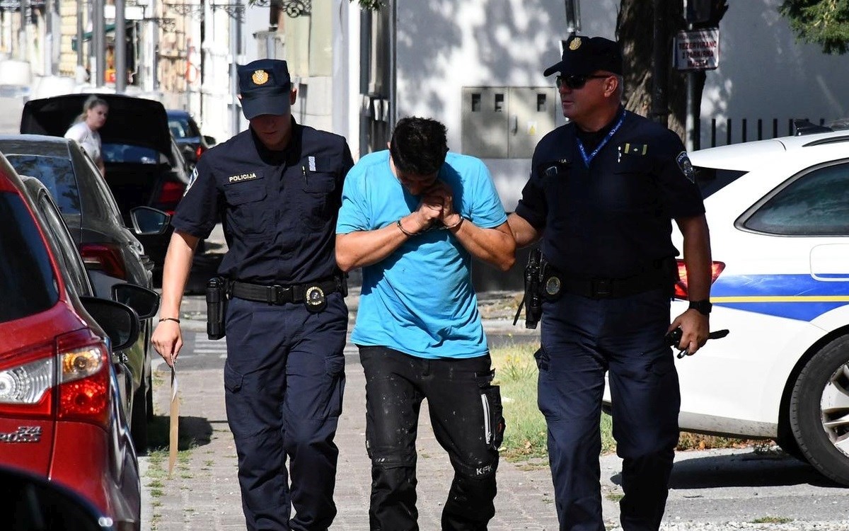 U Splitu zabio nož bratu u prsa. "Iznerviralo me što razgovara na mobitel"