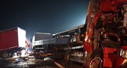 Teška nesreća hrvatskog busa i dva kamiona u Sloveniji, ozlijeđen Hrvat
