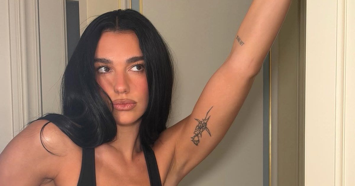 Dua Lipa ponovno u hot izdanju. Njezinu kombinaciju lako je kopirati
