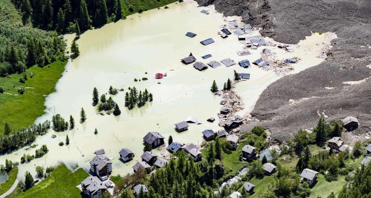 Što se događa sa selom u Alpama koje je zatrpala lavina?
