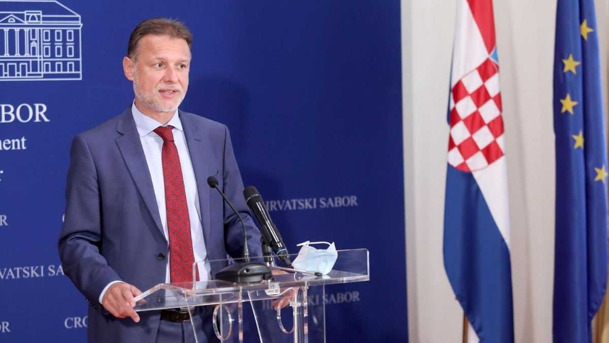 Jandroković: Dogovorili smo da svi zastupnici nose maske, osim za govornicom