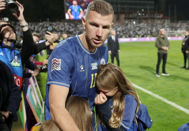 Džeko: Najteže mi je bilo kad sam vidio djecu da plaču