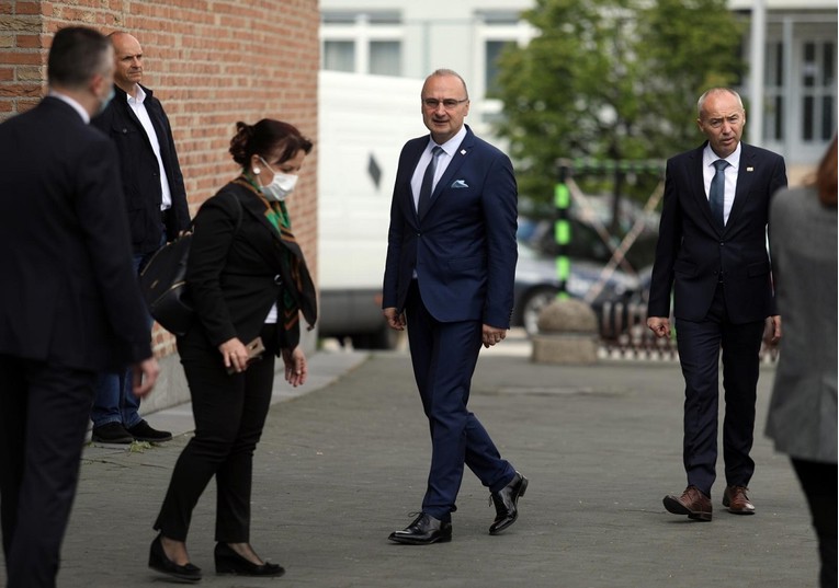Grlić Radman o incidentu u Okučanima: Političar mora biti otporan na provokacije