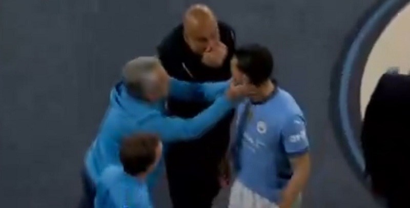 Guardiola bjesnio na Kovačića unoseći mu se u lice zbog isključenja