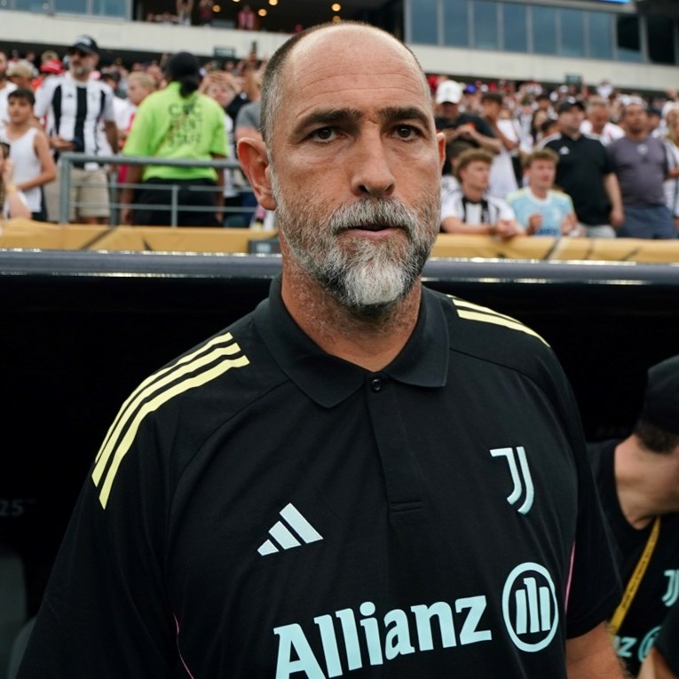 Tudor nakon teškog poraza nevoljko odgovarao na pitanja novinarke: Baš i ne uživam