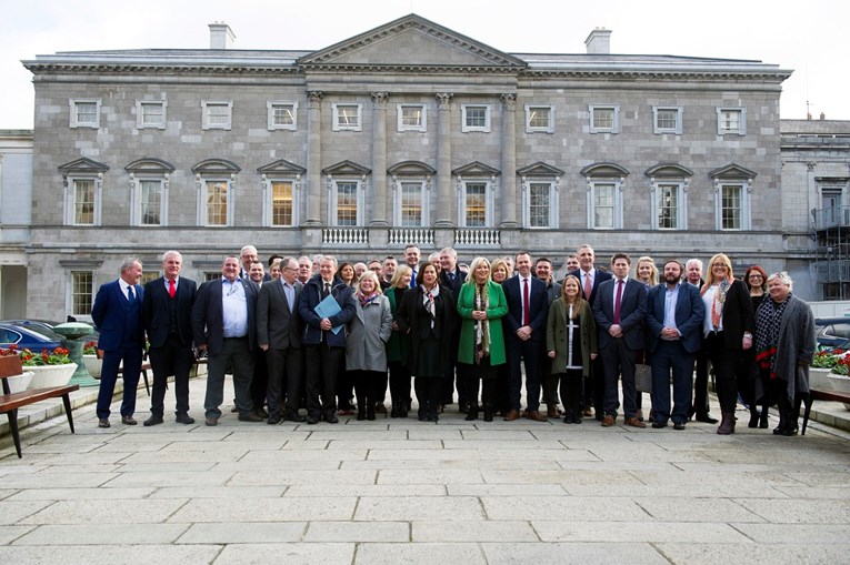 Irski parlament zasjeda, zapelo formiranje vlade