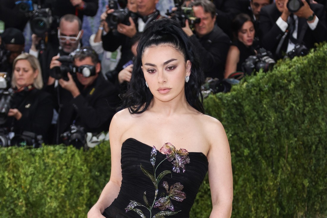 Charli XCX bira parfem s karakterom, a bočica nije nimalo jeftina