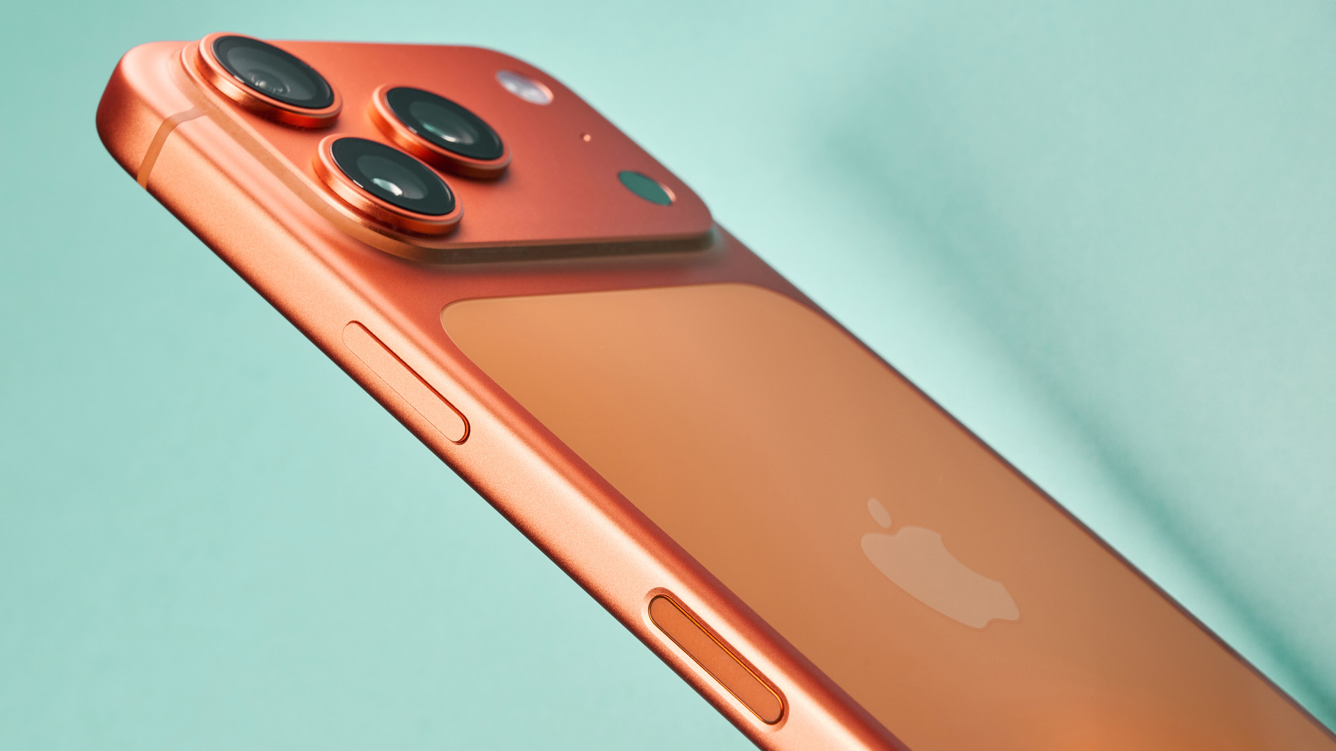 Novi iPhone ima problem zbog kojeg može postati neupotrebljiv (odnosi se na SAD)