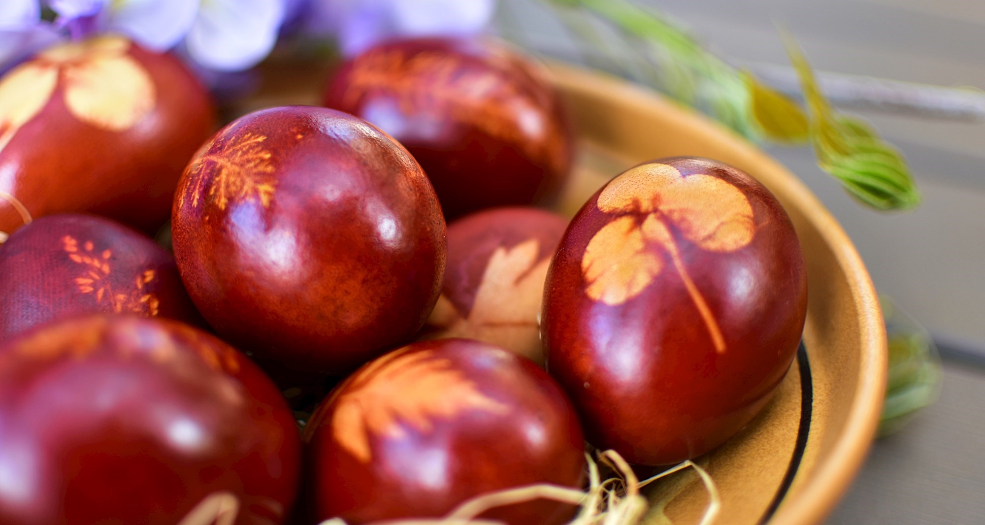 Dašak tradicije: Kako napraviti najljepše pisanice obojene ljuskama luka